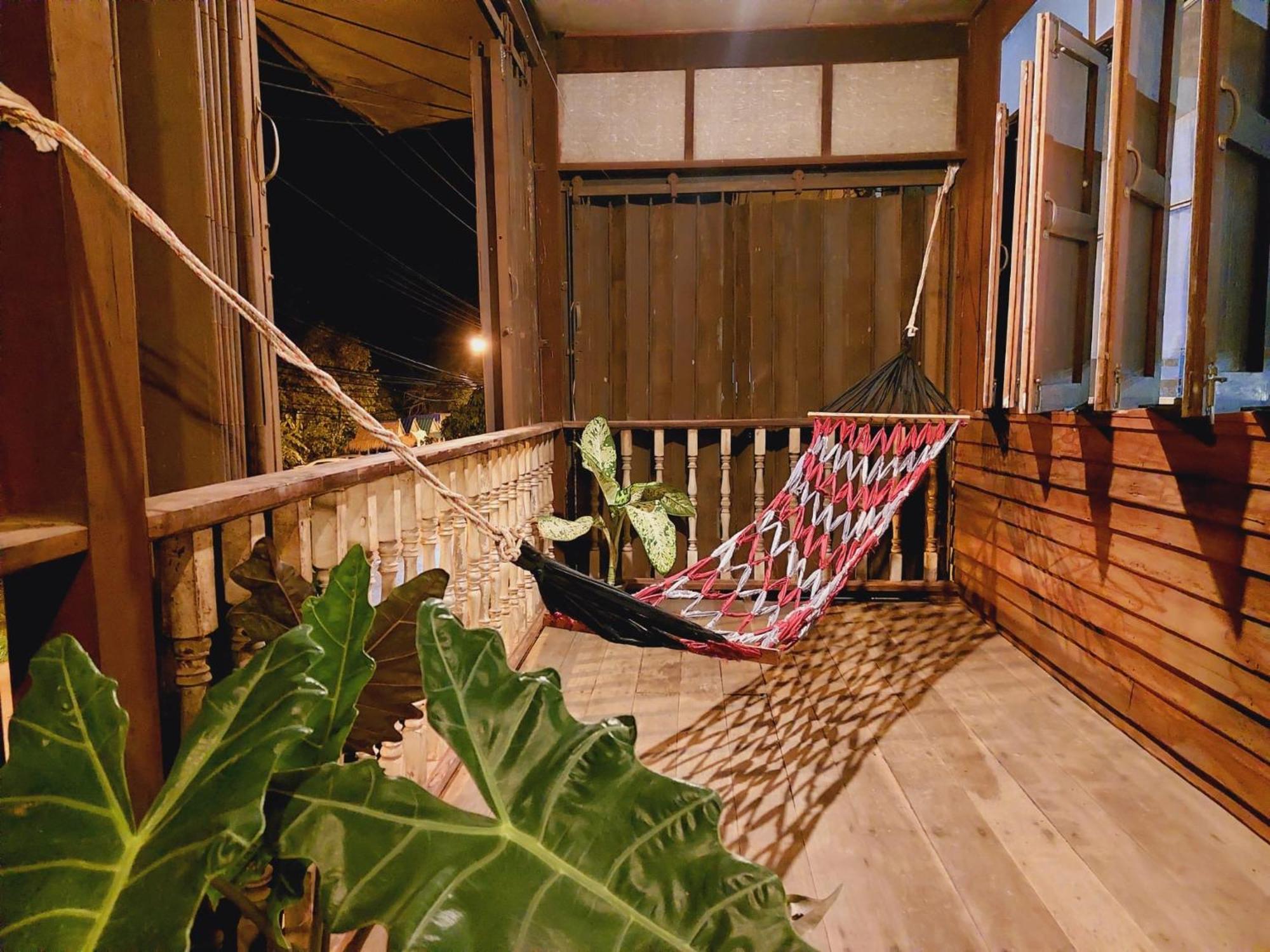 Hostelbed And Retreat Phitsanulok Exterior photo